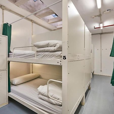 Hola Hostal Collblanc Οσπιταλέτ ντε Λιοβρεγάτ Εξωτερικό φωτογραφία