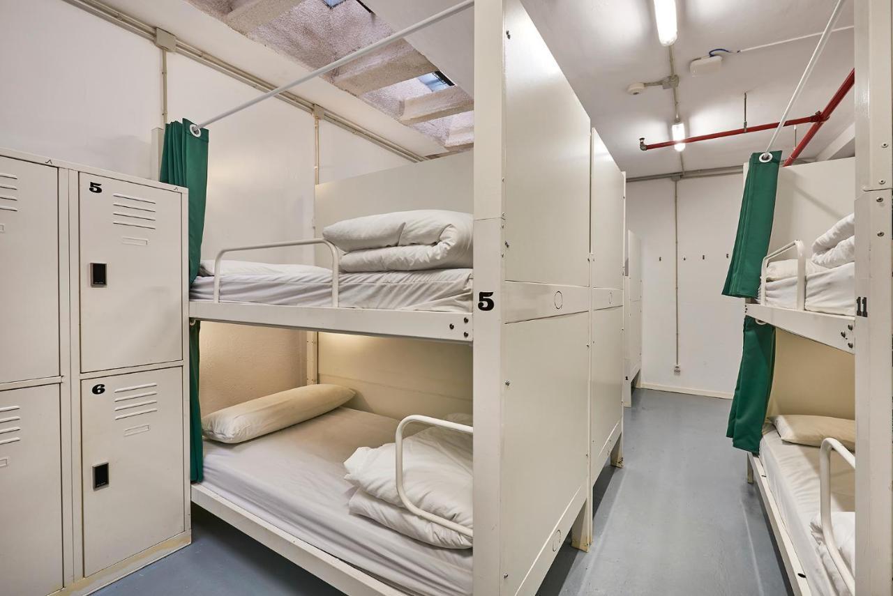 Hola Hostal Collblanc Οσπιταλέτ ντε Λιοβρεγάτ Εξωτερικό φωτογραφία