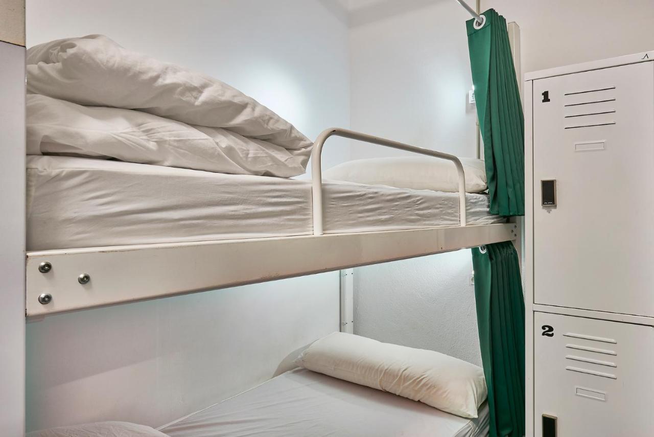 Hola Hostal Collblanc Οσπιταλέτ ντε Λιοβρεγάτ Εξωτερικό φωτογραφία