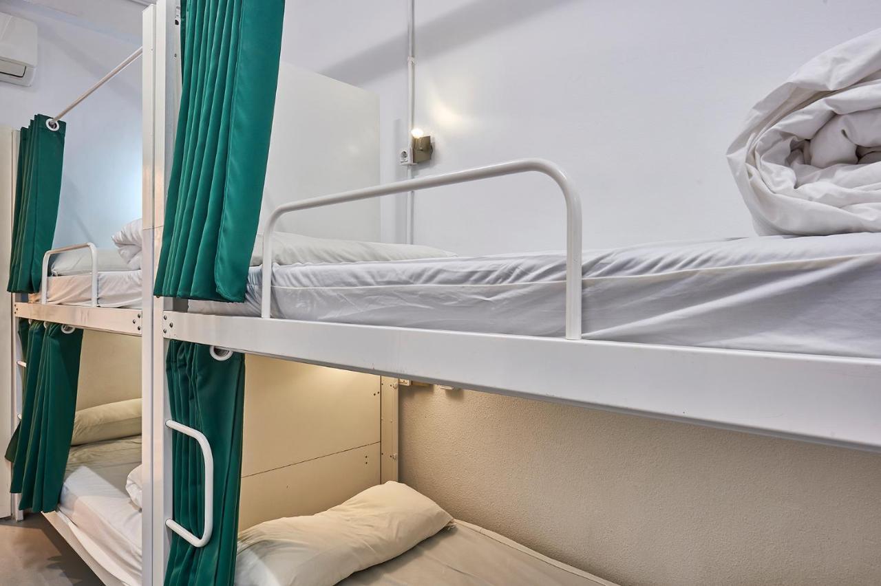 Hola Hostal Collblanc Οσπιταλέτ ντε Λιοβρεγάτ Εξωτερικό φωτογραφία