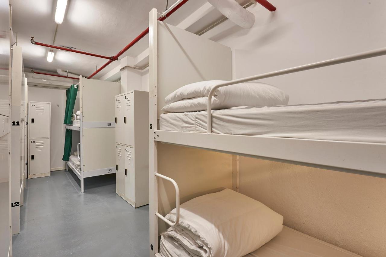 Hola Hostal Collblanc Οσπιταλέτ ντε Λιοβρεγάτ Εξωτερικό φωτογραφία