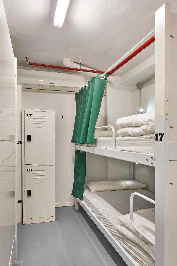 Hola Hostal Collblanc Οσπιταλέτ ντε Λιοβρεγάτ Εξωτερικό φωτογραφία