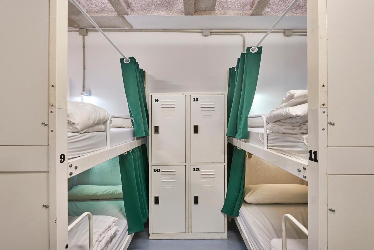 Hola Hostal Collblanc Οσπιταλέτ ντε Λιοβρεγάτ Εξωτερικό φωτογραφία