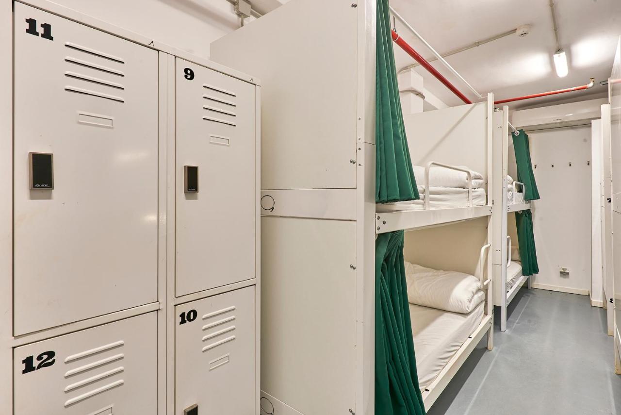 Hola Hostal Collblanc Οσπιταλέτ ντε Λιοβρεγάτ Εξωτερικό φωτογραφία