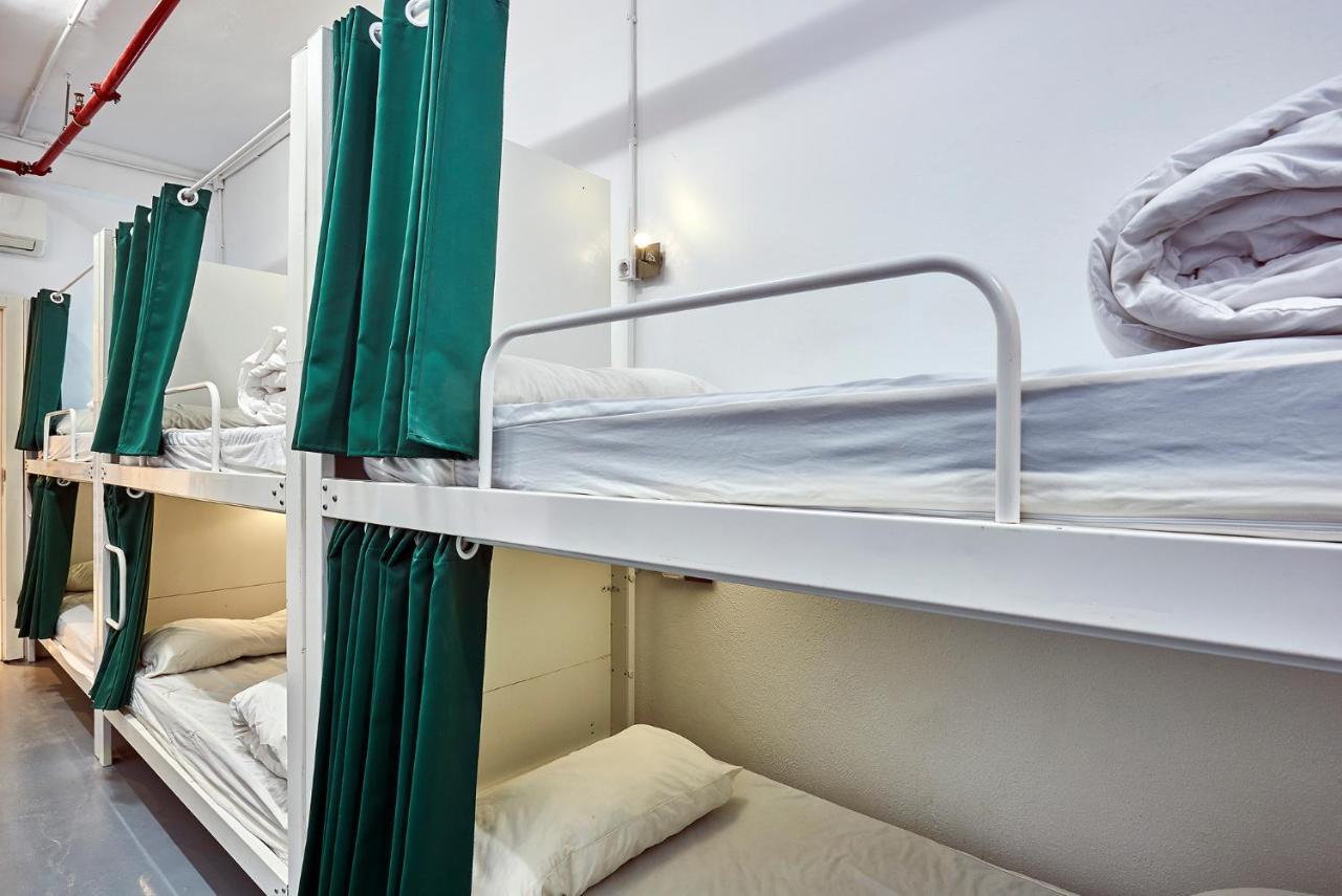 Hola Hostal Collblanc Οσπιταλέτ ντε Λιοβρεγάτ Εξωτερικό φωτογραφία