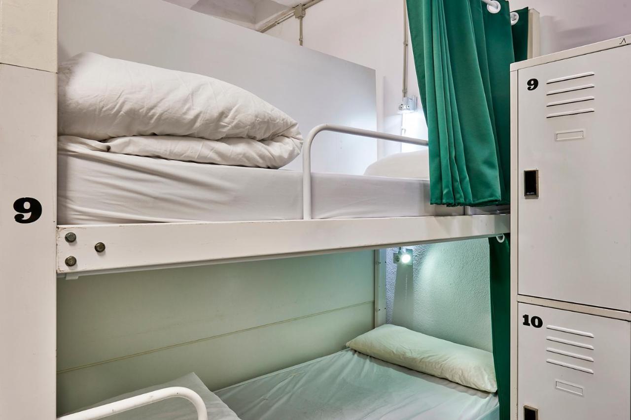 Hola Hostal Collblanc Οσπιταλέτ ντε Λιοβρεγάτ Εξωτερικό φωτογραφία
