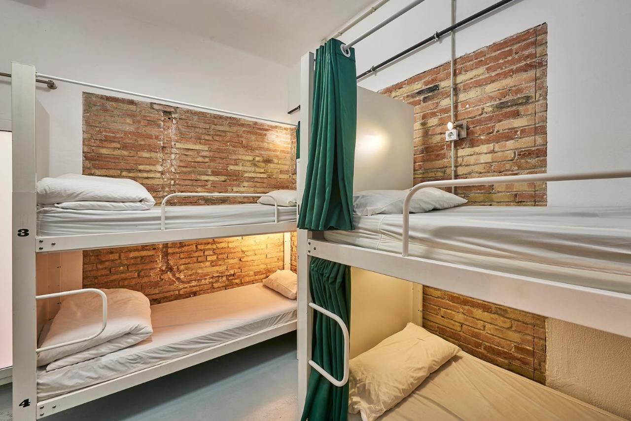 Hola Hostal Collblanc Οσπιταλέτ ντε Λιοβρεγάτ Εξωτερικό φωτογραφία