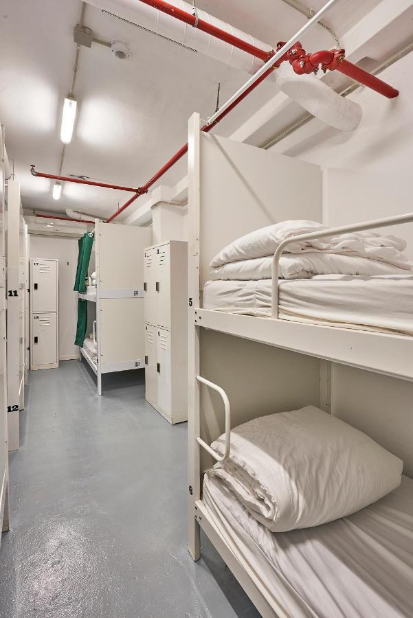 Hola Hostal Collblanc Οσπιταλέτ ντε Λιοβρεγάτ Εξωτερικό φωτογραφία